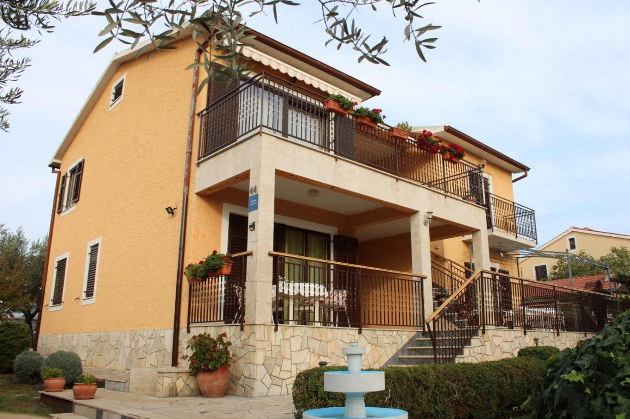 Lily'S Lovely Apartments Фажана Екстер'єр фото
